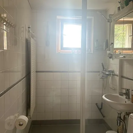 Peaceful Two-room In Roihuvuori アパート *